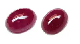 3,5 ct-Pair of Ruby Cabochon  8 x 6 x 3,5 mm