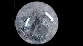 Bola Crystal Roca de 7,3 cms diametro ( de 550 gramos)
